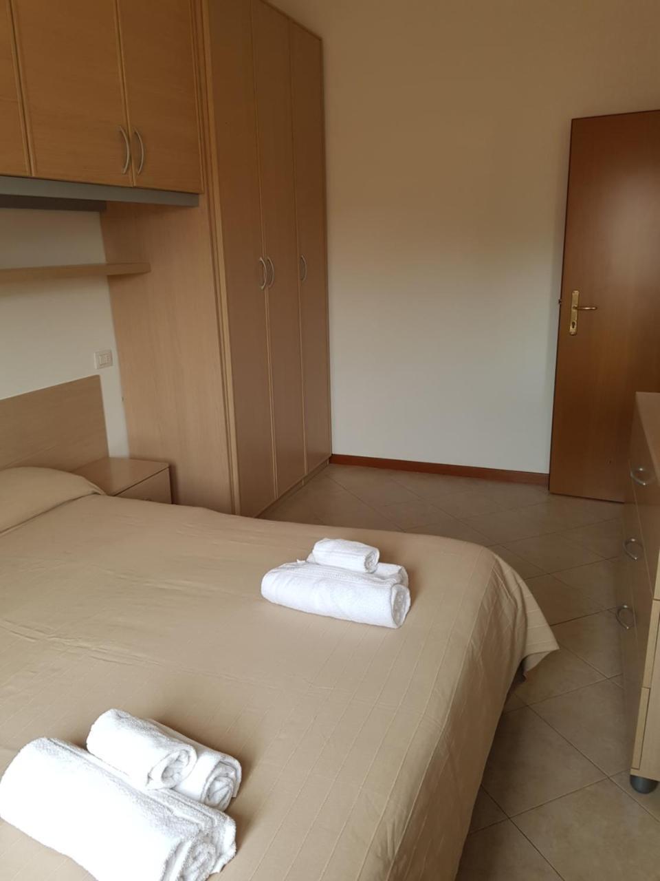 Residence Uno Studio&Suites Rimini Extérieur photo